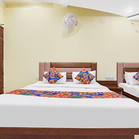Fabexpress Poonam Palace Ahmadábád Kültér fotó