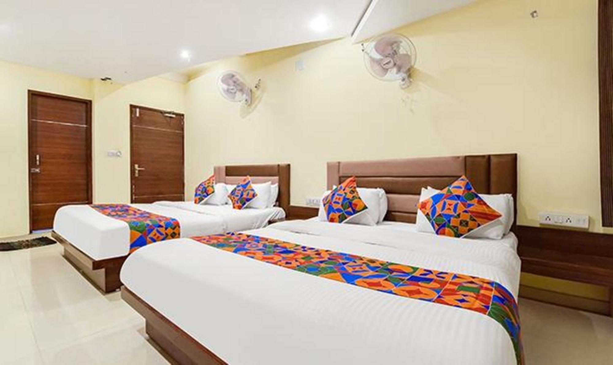 Fabexpress Poonam Palace Ahmadábád Kültér fotó