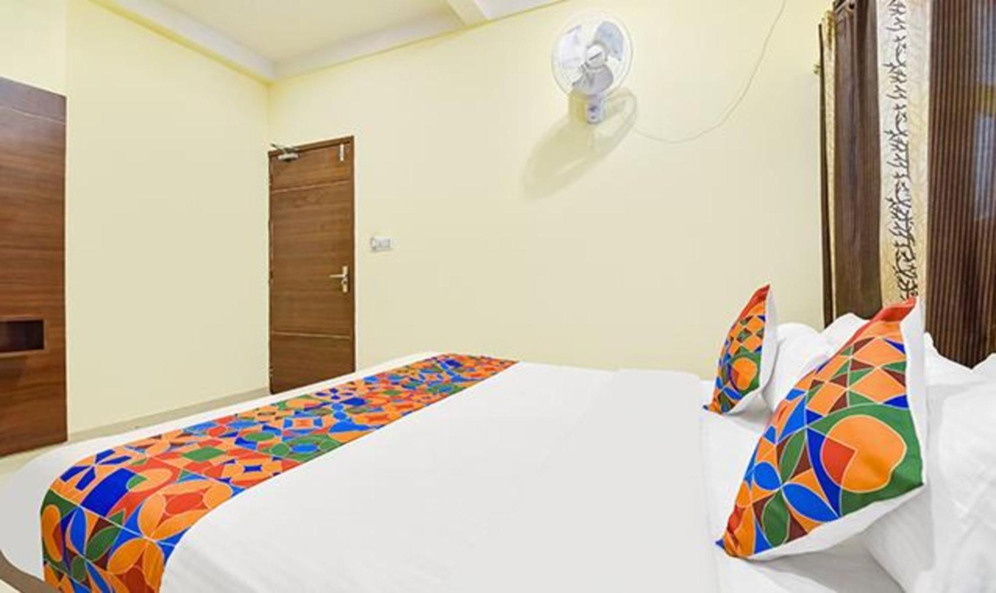 Fabexpress Poonam Palace Ahmadábád Kültér fotó